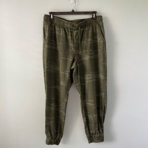Camo camouflage pants